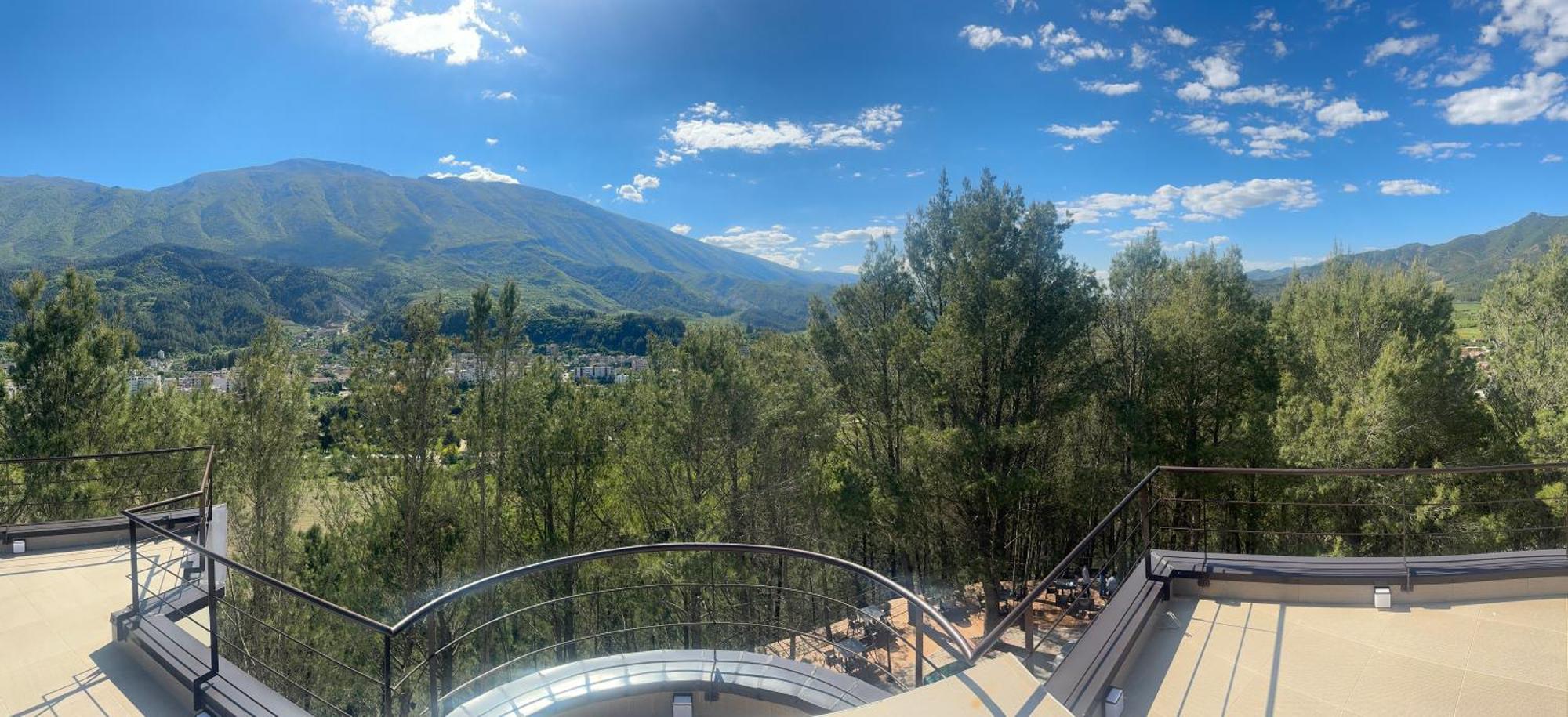 Hotel Kseal Пермет Екстер'єр фото