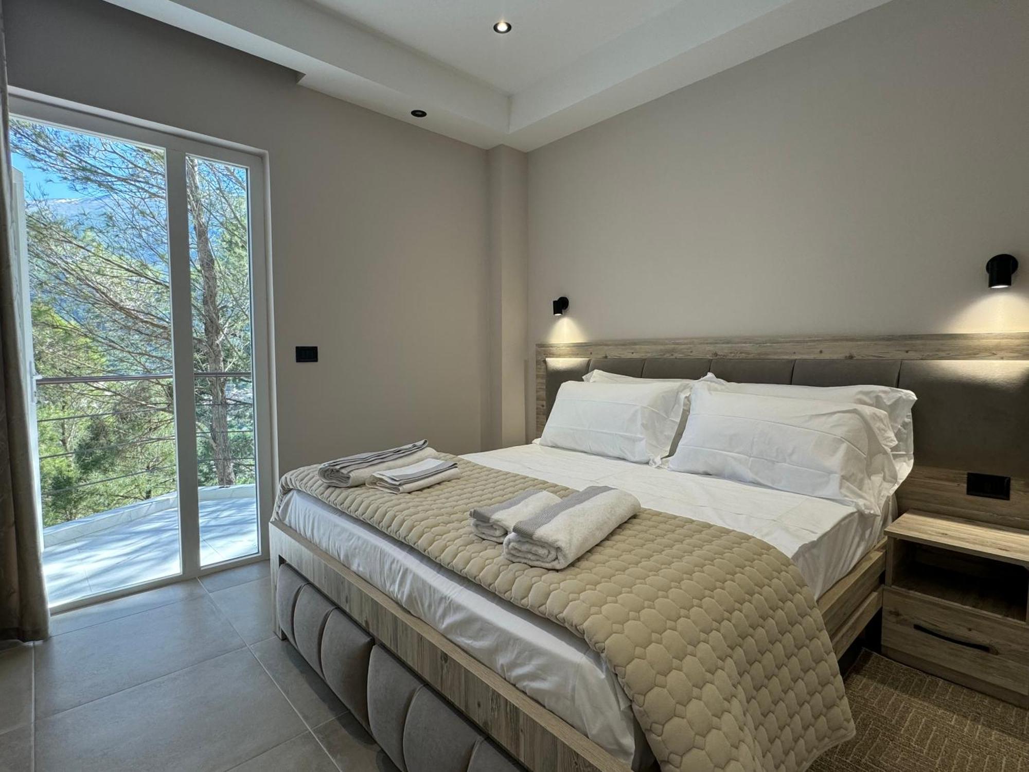 Hotel Kseal Пермет Екстер'єр фото